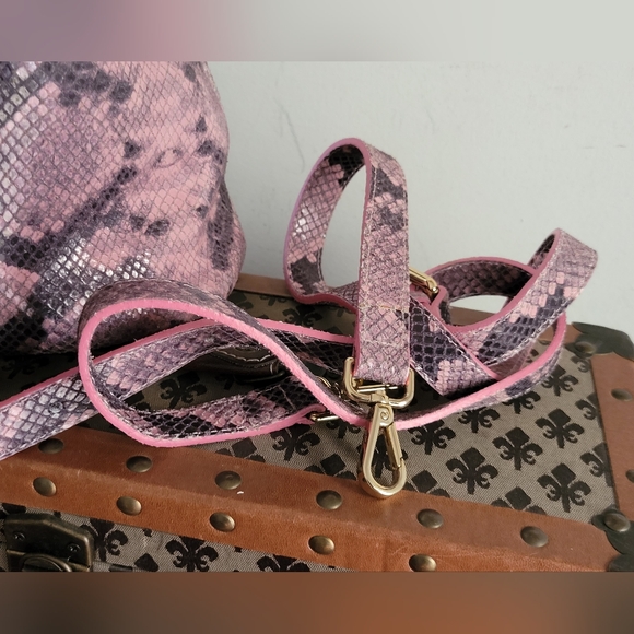 VITTORIA Napoli pink python embossed raw leather mini drawstring crossbody bag - Picture 16 of 16